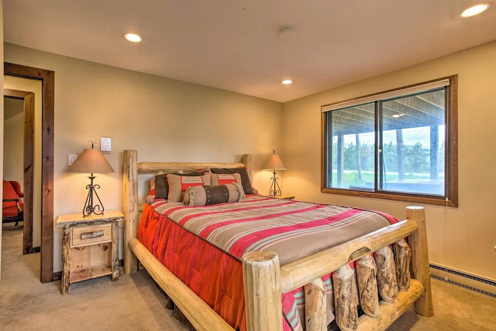 Sprawling Fraser Cabin w/ Private Hot Tub & Deck!