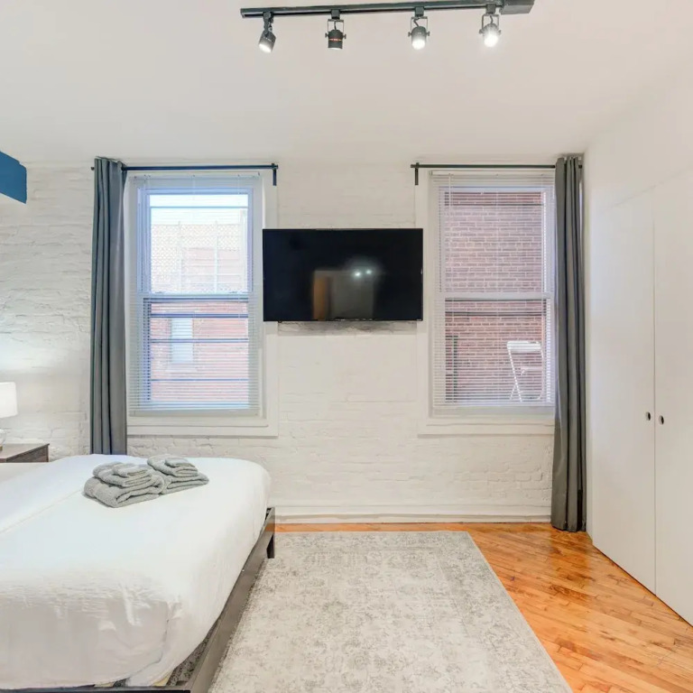 303 N 3rd St B2