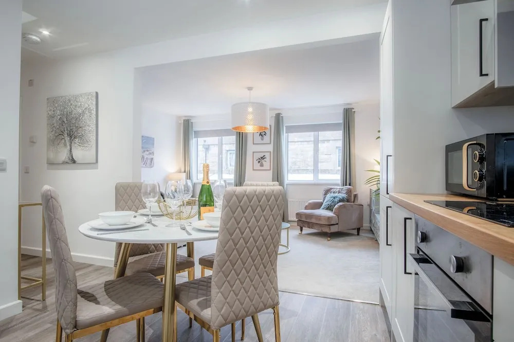 Luxurious Apartment Charlton Mews - 2 Bed - Tenby