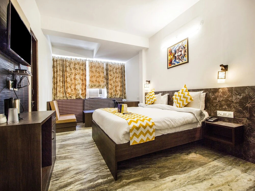 FabHotel Luxurs Gopalpura