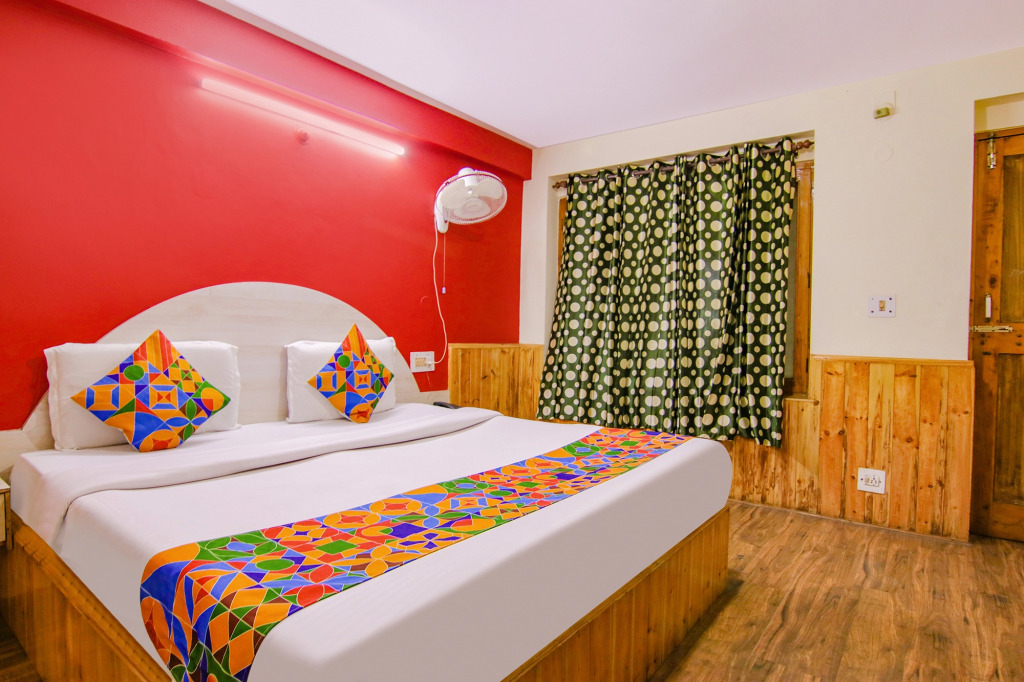 Fabhotel Pushpak