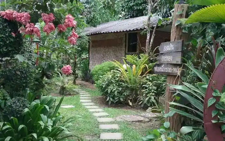 Baan Pak Rimkuen Resort