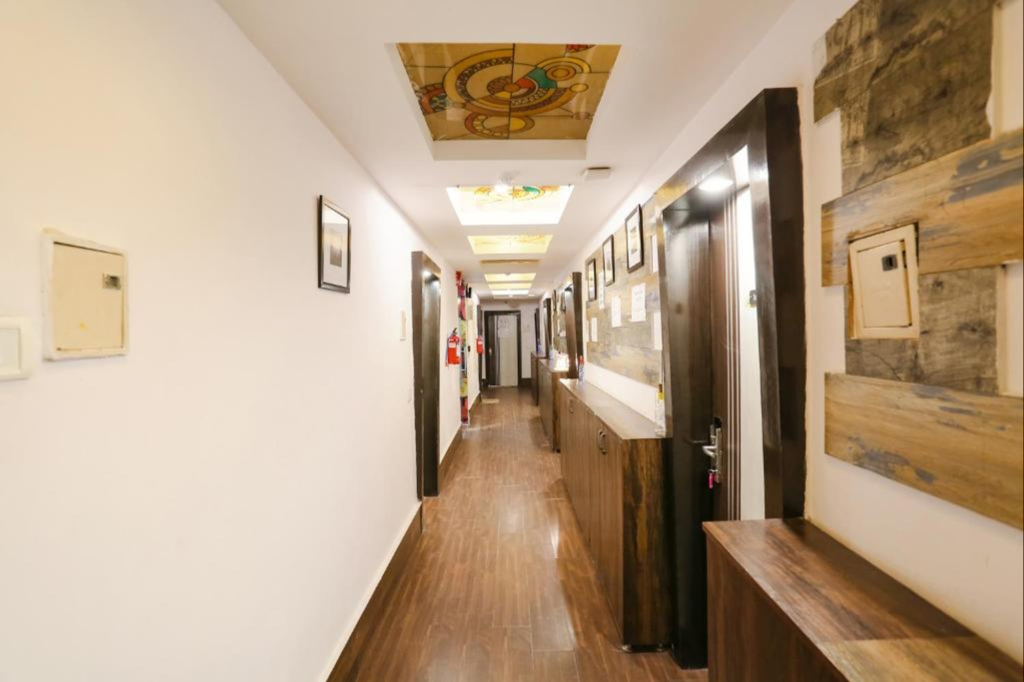 FabHotel Veetara