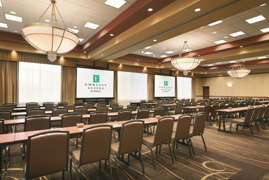 Embassy Suites by Hilton Franklin Cool Spring
