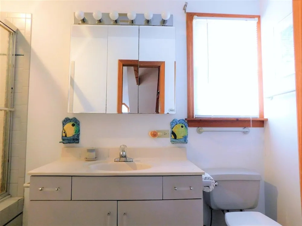 Neaptide 3 Bedrooms 2 Bathrooms Cabin