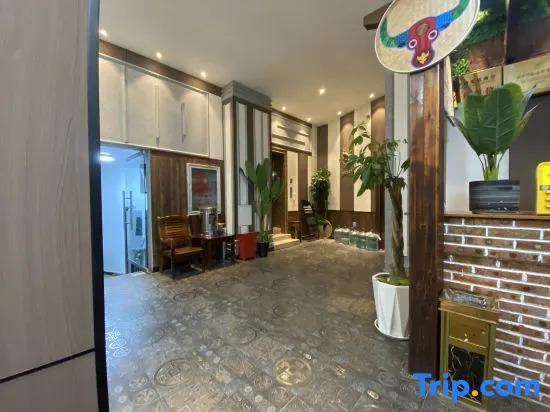 Mangshi Minsu Hotel