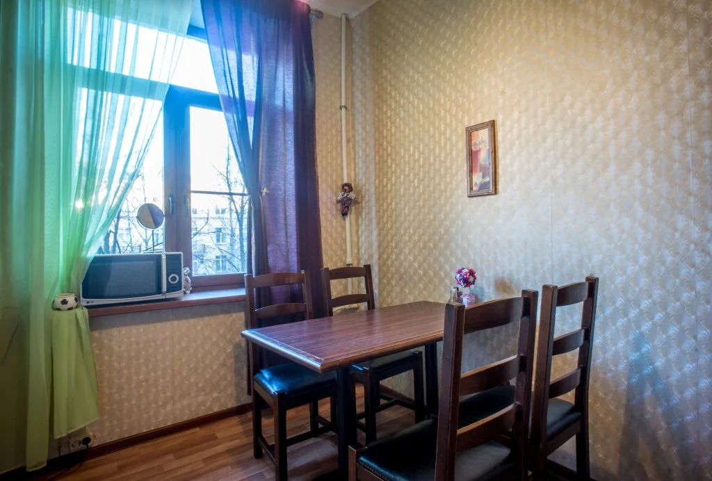 Polyarnikov 7 Apartments