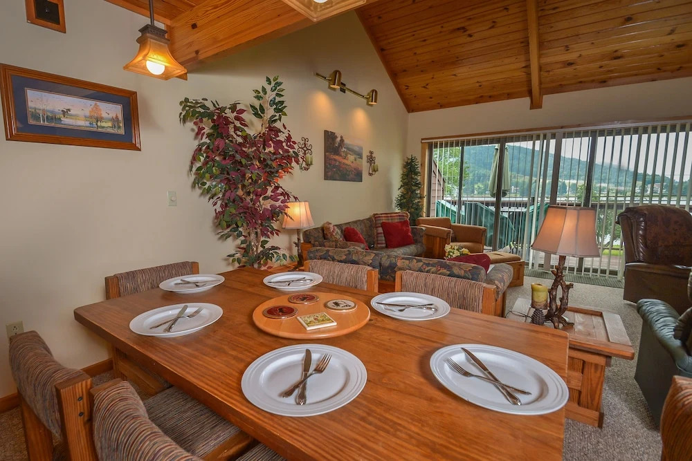 Sunplace 3 Bedroom Townhome #07
