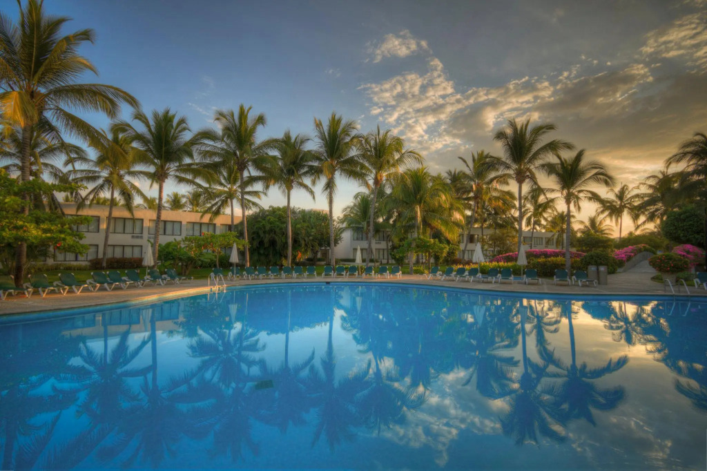 Ocean Breeze Acapulco