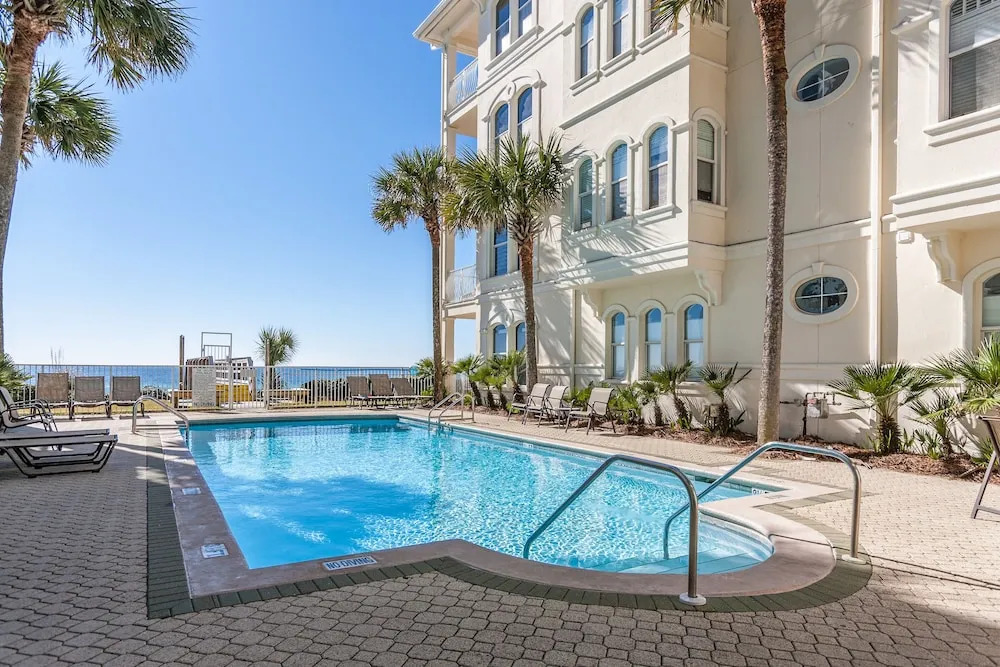 Chic Gulf-Front #C302 - 3 Br Condo