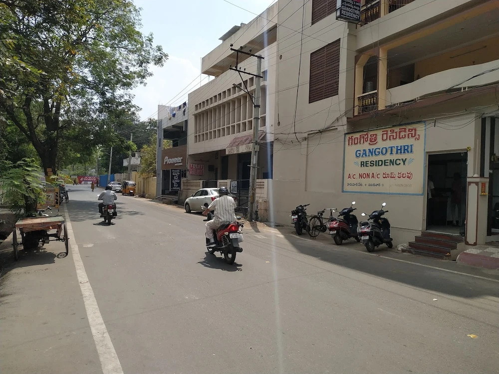Iroomz Gangothri Residency
