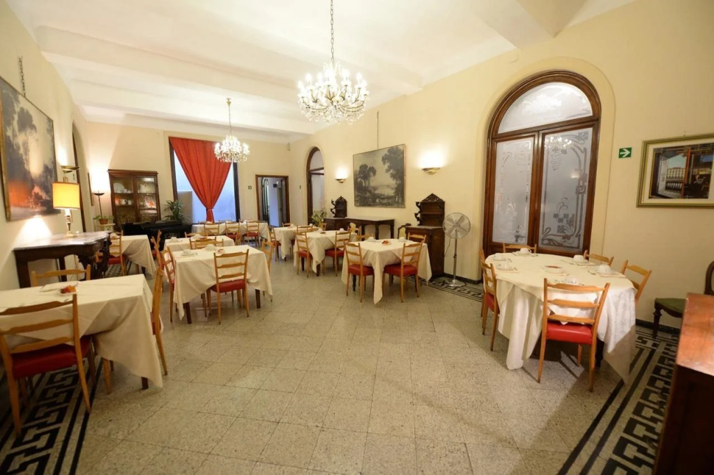 Royal Victoria Hotel
