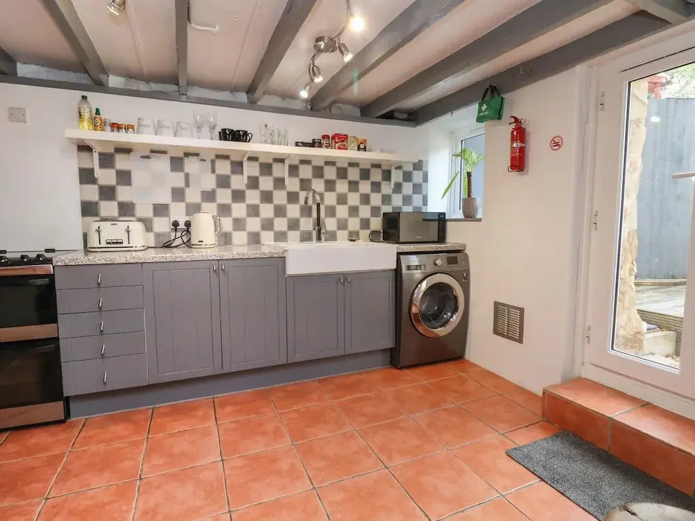 3 Abergele Terrace