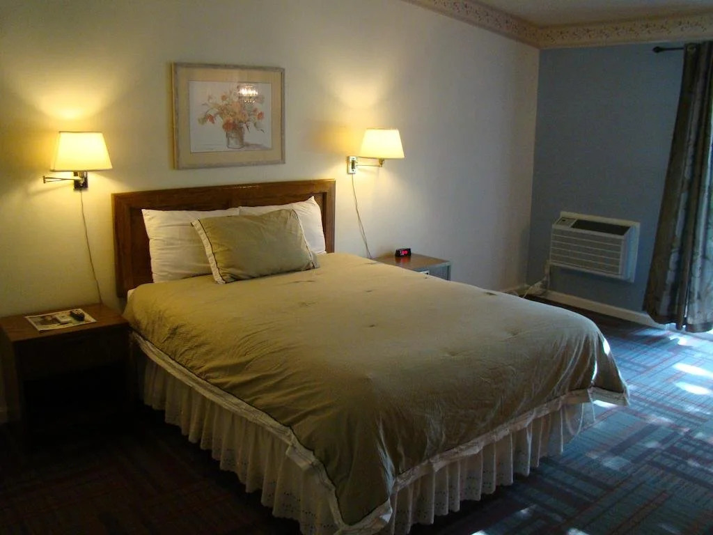 Ponderosa Gardens Motel