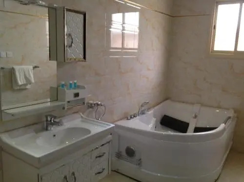 Lamasat Hotel Apartments
