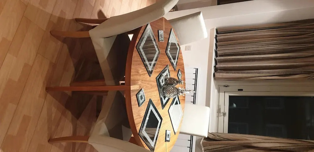 Modern Aircondition 2 Beds 2 Bath Victoria Station