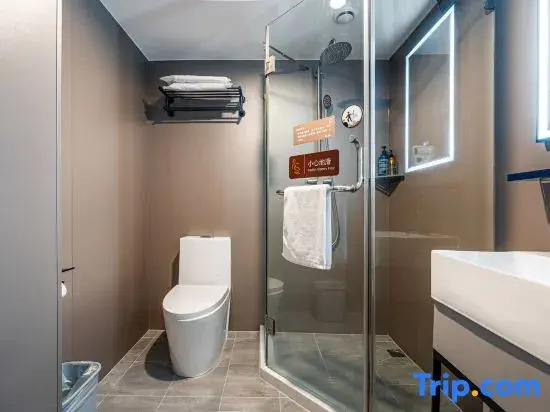 7 Days Premium (Peking Union Medical College Hospital Chaoyangmen Dongsi Subway Station)