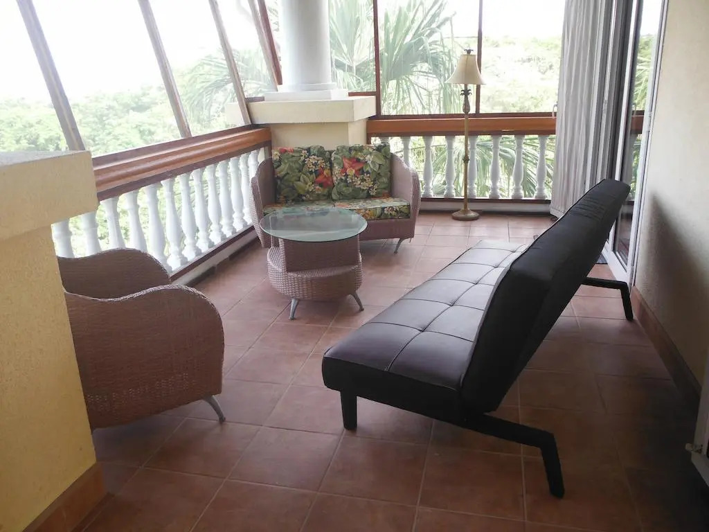 Blue Roatan Resort