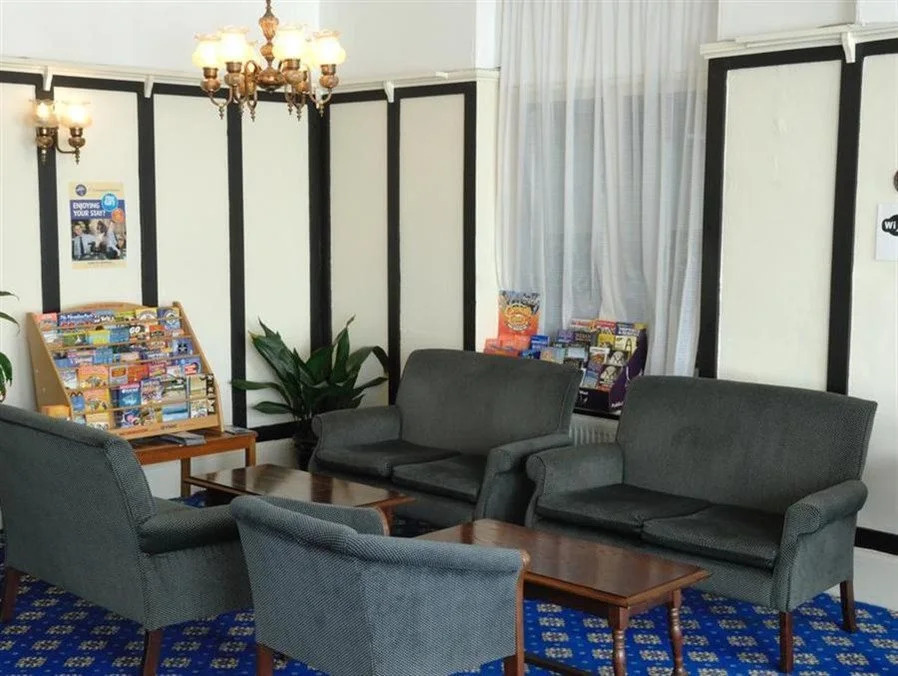 Eliot Hotel