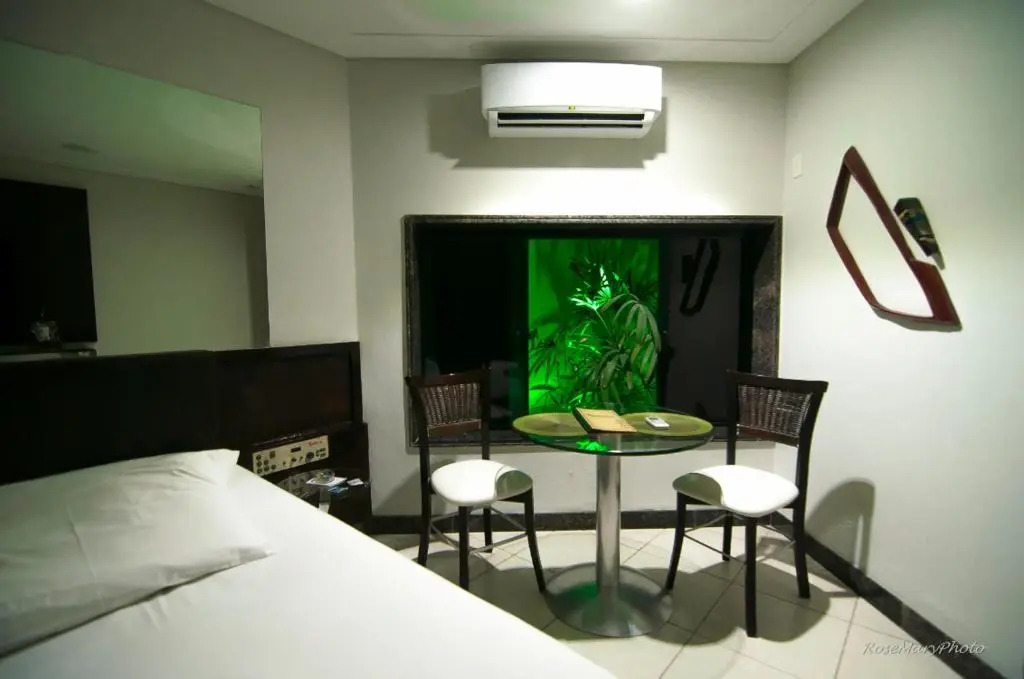 Toulouse Motel