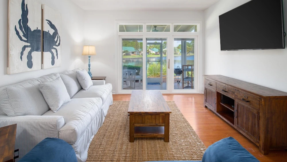 Brand new Furnishings & Paint April 2019! 6 Seat Golf Cart & bay Views!