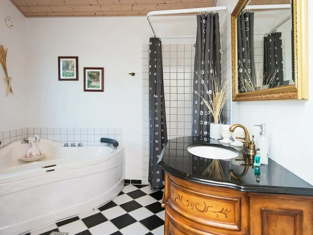 7 Person Holiday Home in Hemmet