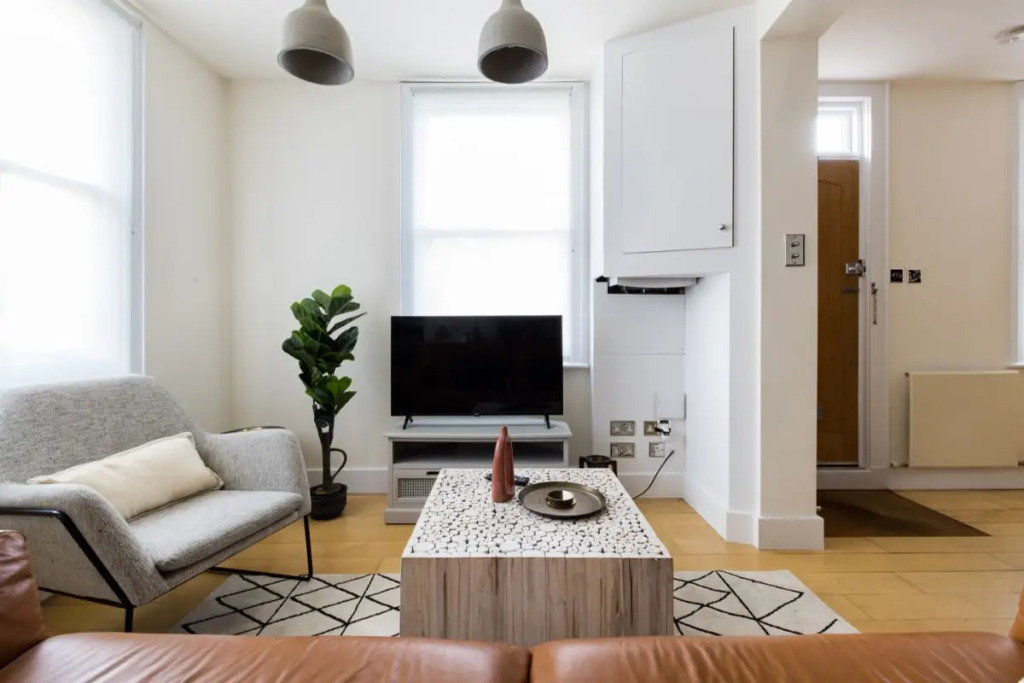 The Stepney Star - Bright & Modern 2BDR with Terrace