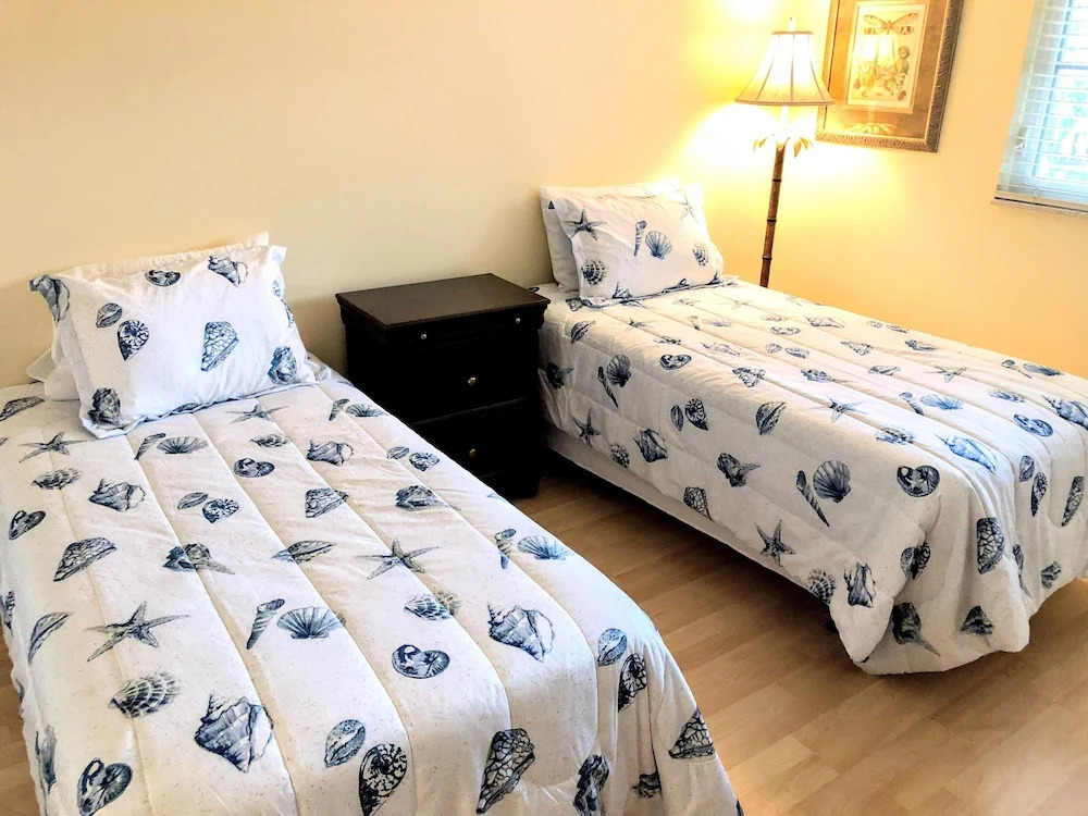 Olde Naples Condo #813
