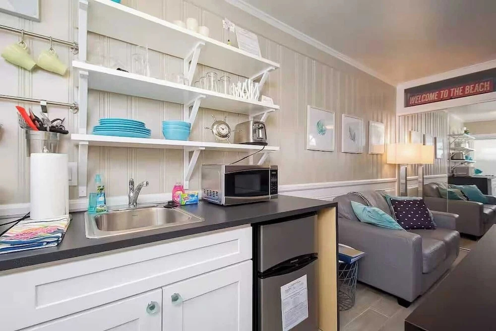Steps to Newport Harbor, Balboa Fun Zone + Dock Access 2 Edgewater Studios