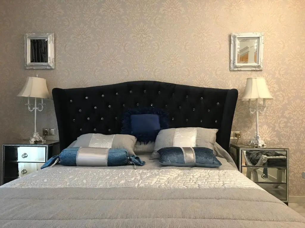 Magna Marbella Luxurious apt at 5 mins from the beach by easyBNB