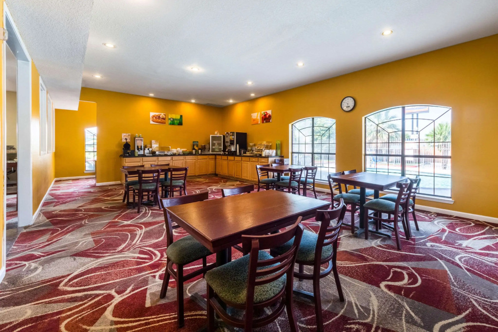 Quality Inn University near Downtown
