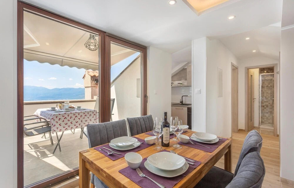 Awesome Apartment in Rijeka With Wifi and 2 Bedrooms
