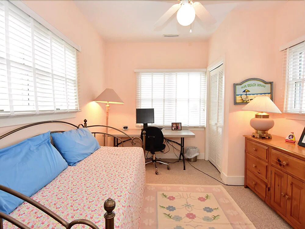 #703 Ford 5 Bedrooms 4 Bathrooms Home