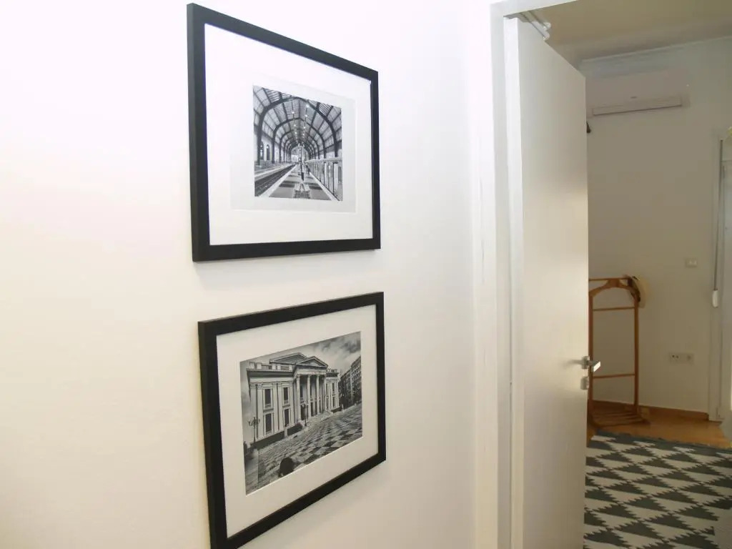 A Refreshed & Rich in Details Apartment in Piraeus (Passalimani - Marina Zeas)