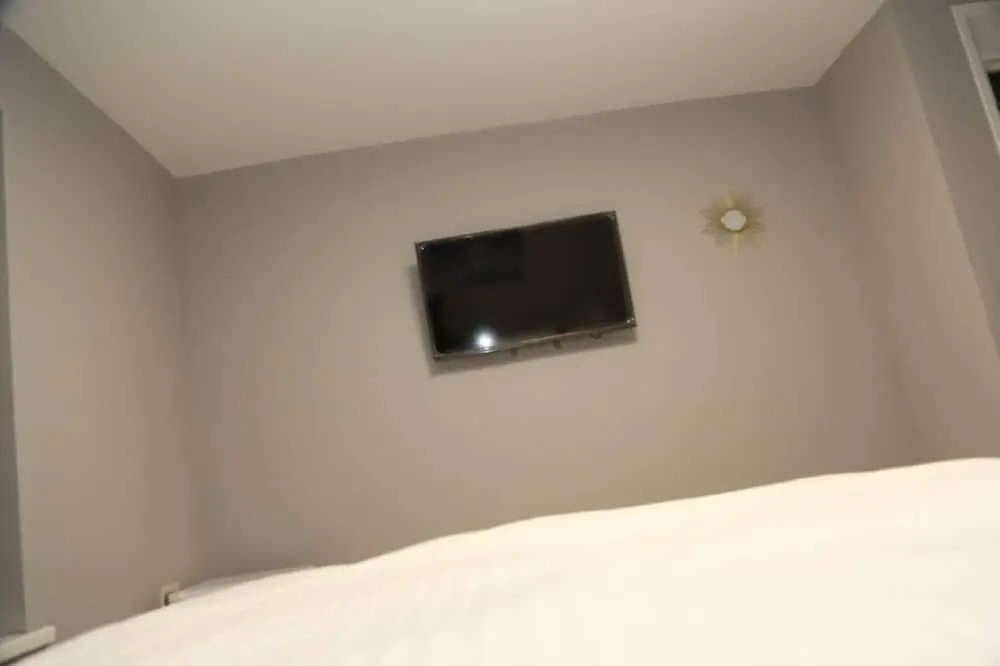 Room in House - A A Guest Room7