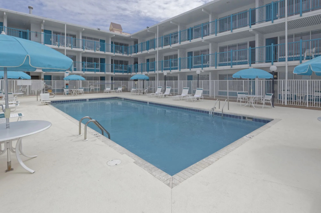 Dunes Court