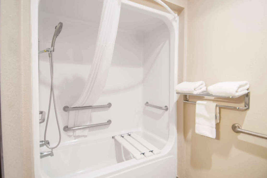 Days Inn & Suites by Wyndham San Antonio North/Stone Oak