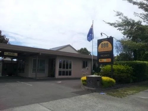 806 Motor Lodge