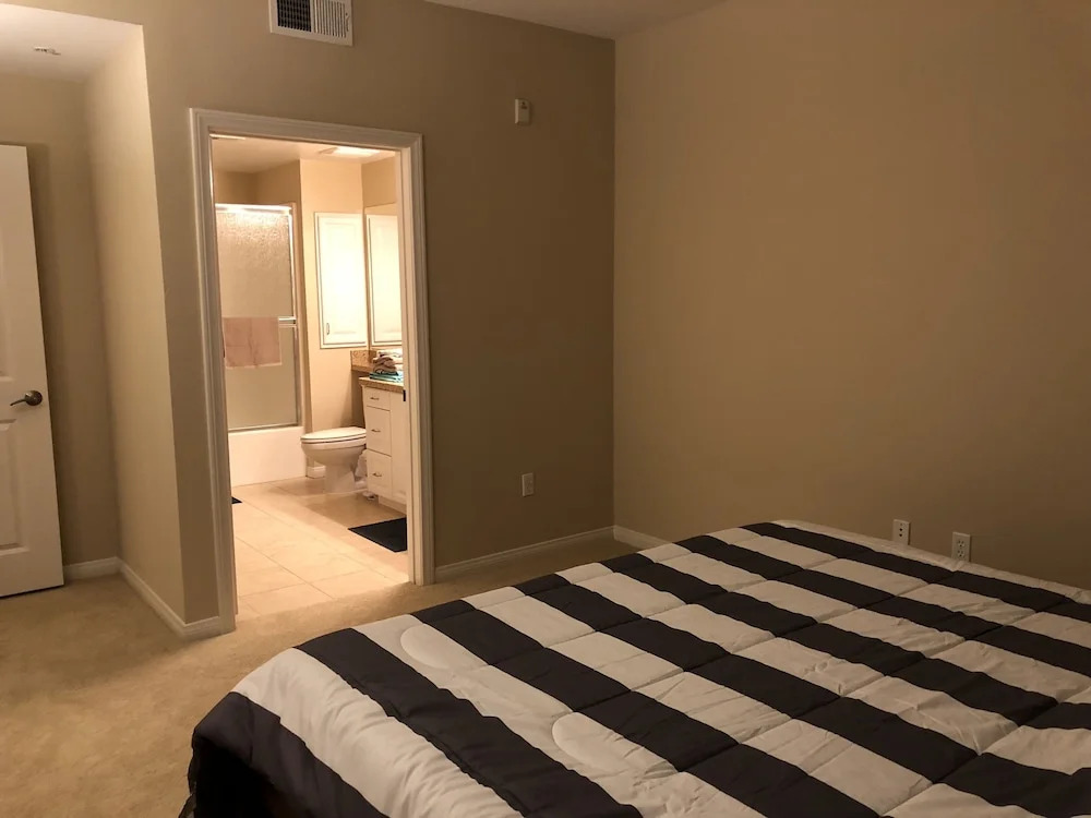 Resort Style Luxury 2BD Suite in Irvine's Spectrum Center
