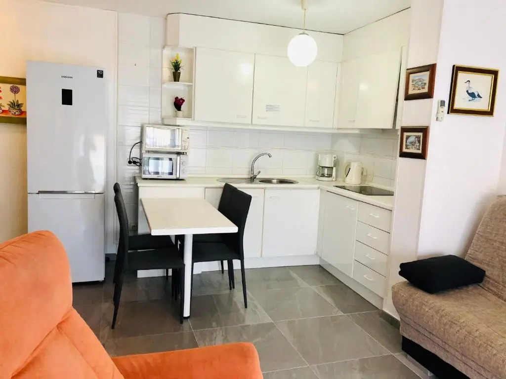 ROC MAR 6 1B - Apartamento cerca del centro y de la playa - terraza con pequeñas vistas al puerto