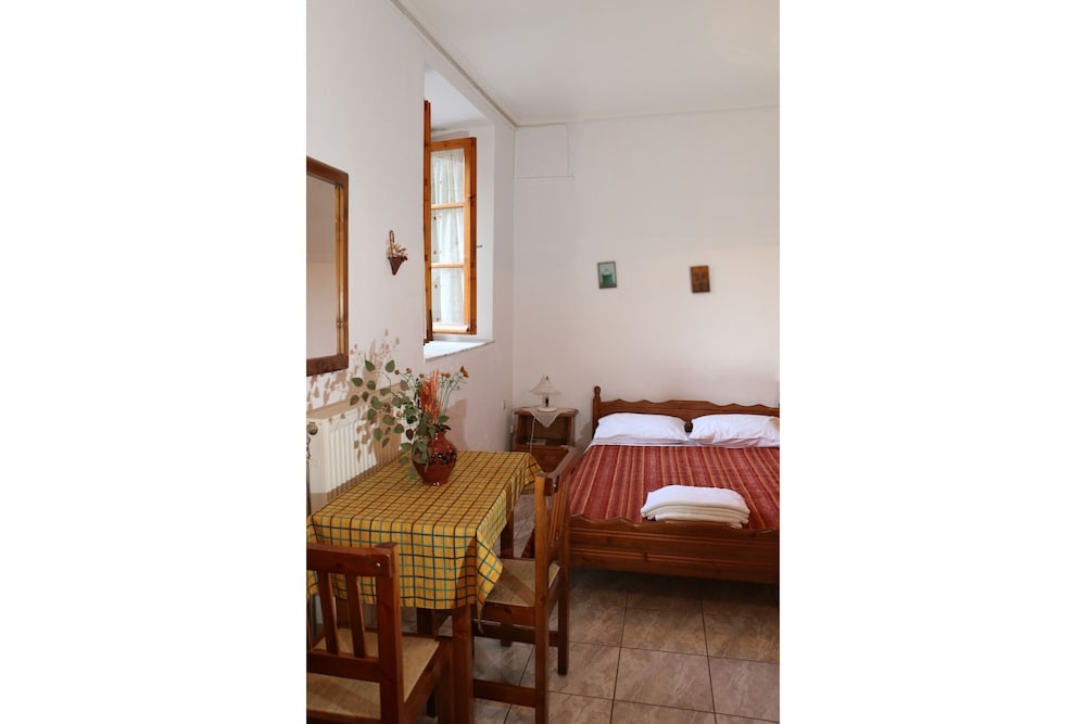 Maleatis Apollo Guesthouse