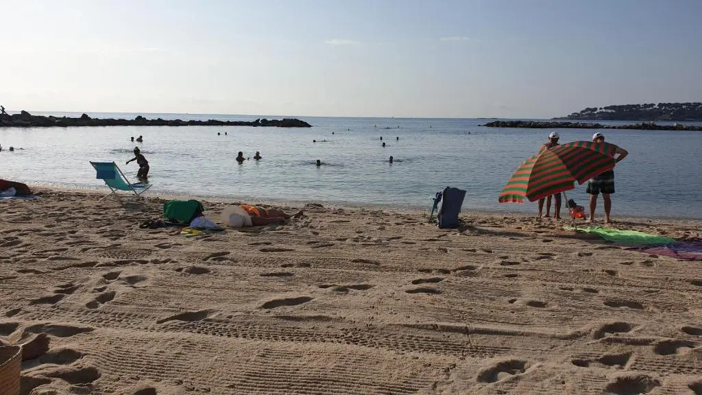 Superbement rénové studio duplex Vieil Antibes