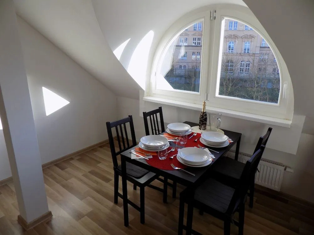 Karlsbad Apartments