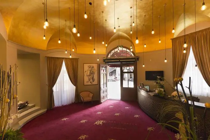 La Sirena Hotel