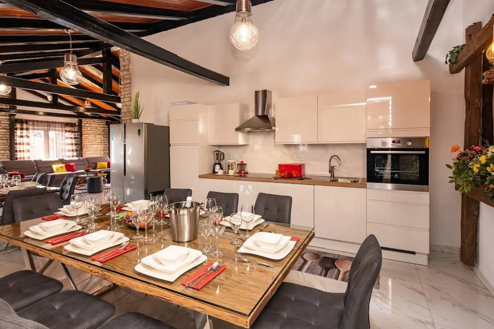 Xxxl Villa Ancora For 262 Guests