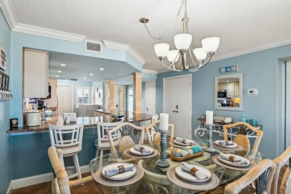Inlet Reef 515 2 Bedroom Condo by RedAwning