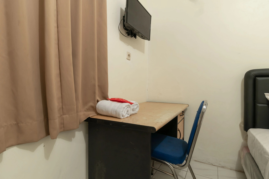 RedDoorz near Pondok Indah Water Park