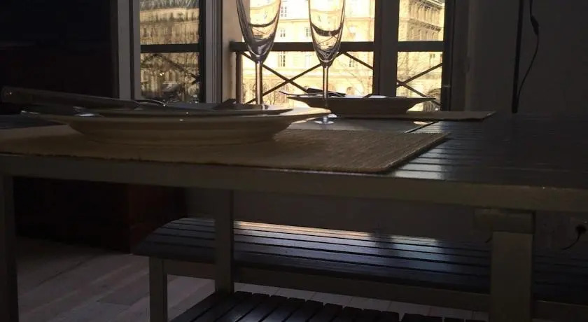 Grands Augustins Apartment