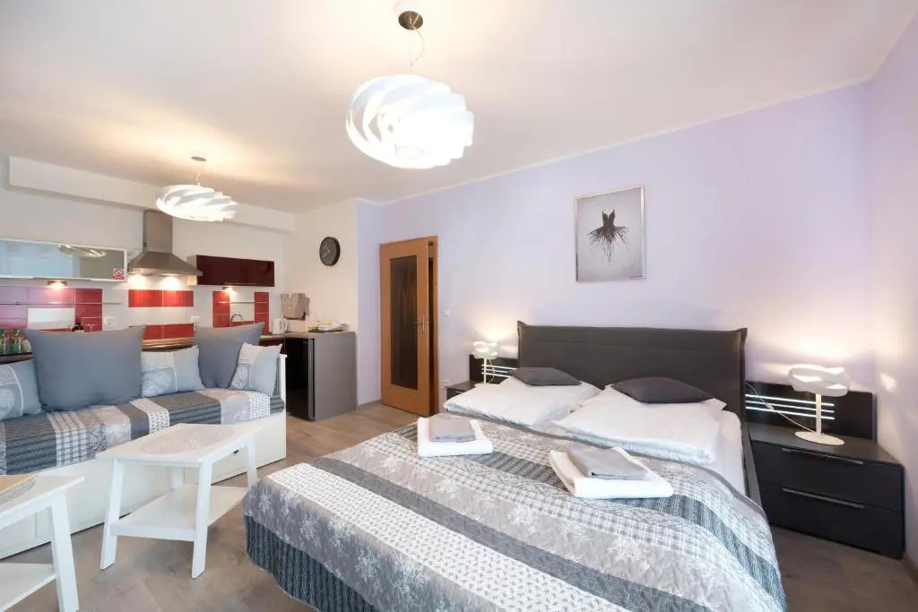 B2B Apartments
