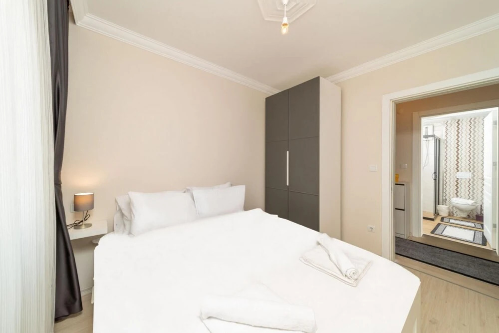 Lovely Flat 2 km to Lara Beach in Muratpasa